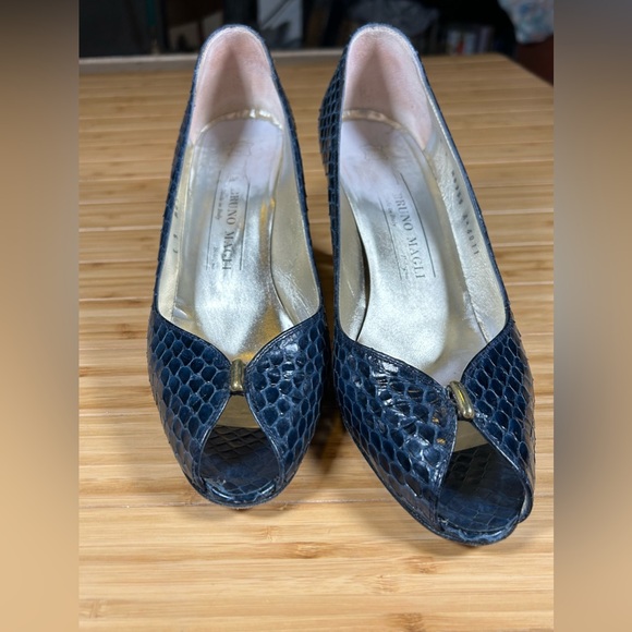 Vintage Bruno Magli Blue Snakeskin Print Peep Toe Size 9 - Picture 12 of 14